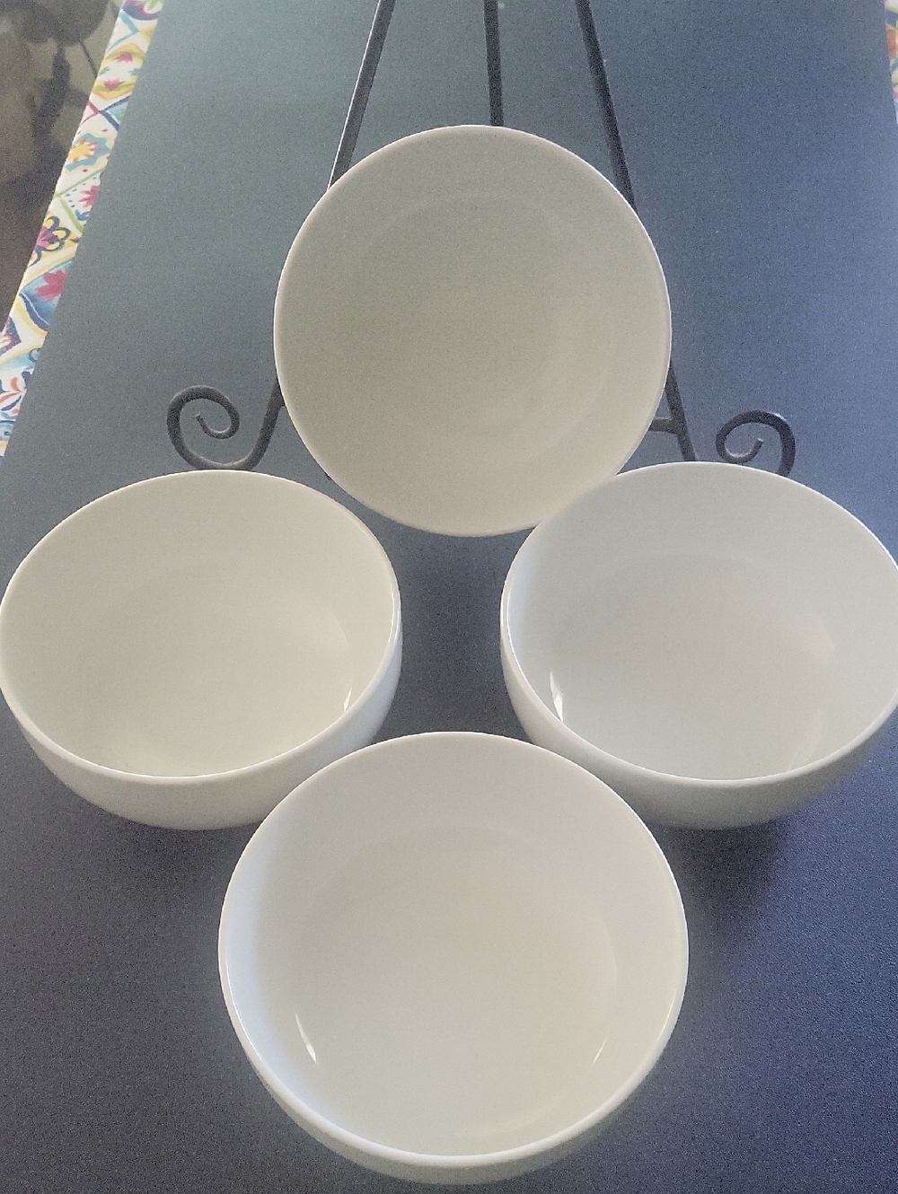 Crate&Barrel White Ceramic Bowls - Set of 4